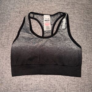 Gymshark Adapt Black Ombre Sports Bra Size small